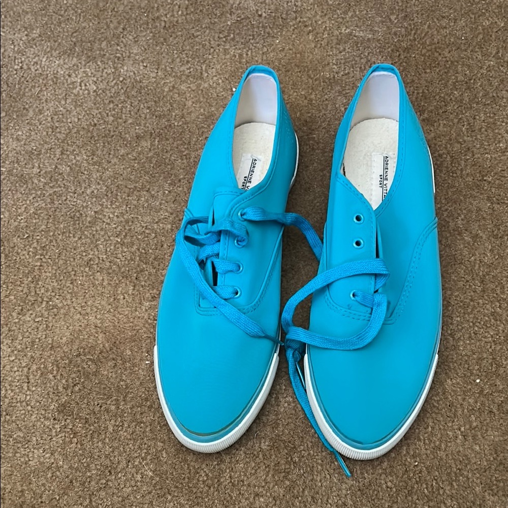 Adrienne Vittadini Blue Sneakers with Lace-Up Design